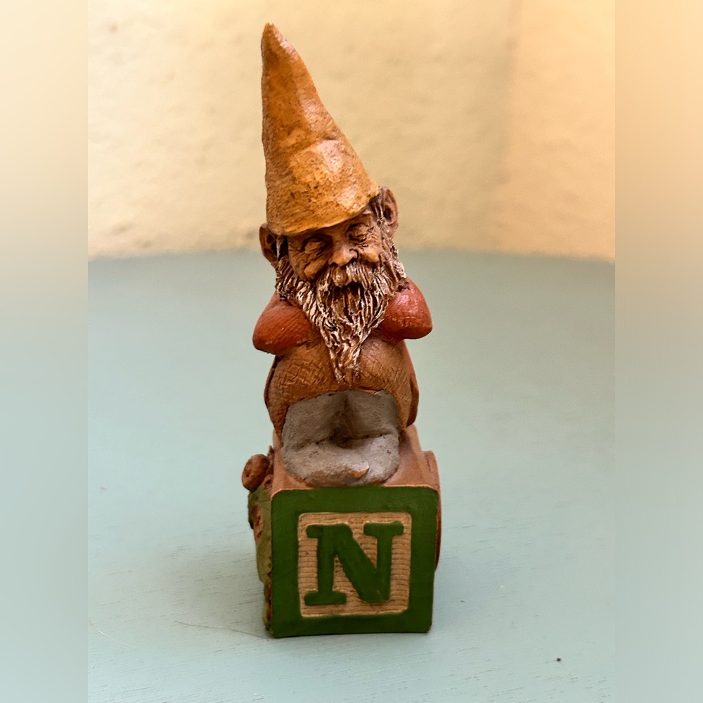 Tom Clark Cairn Studios Letter N Gnome - Signed - 1995 - # 20